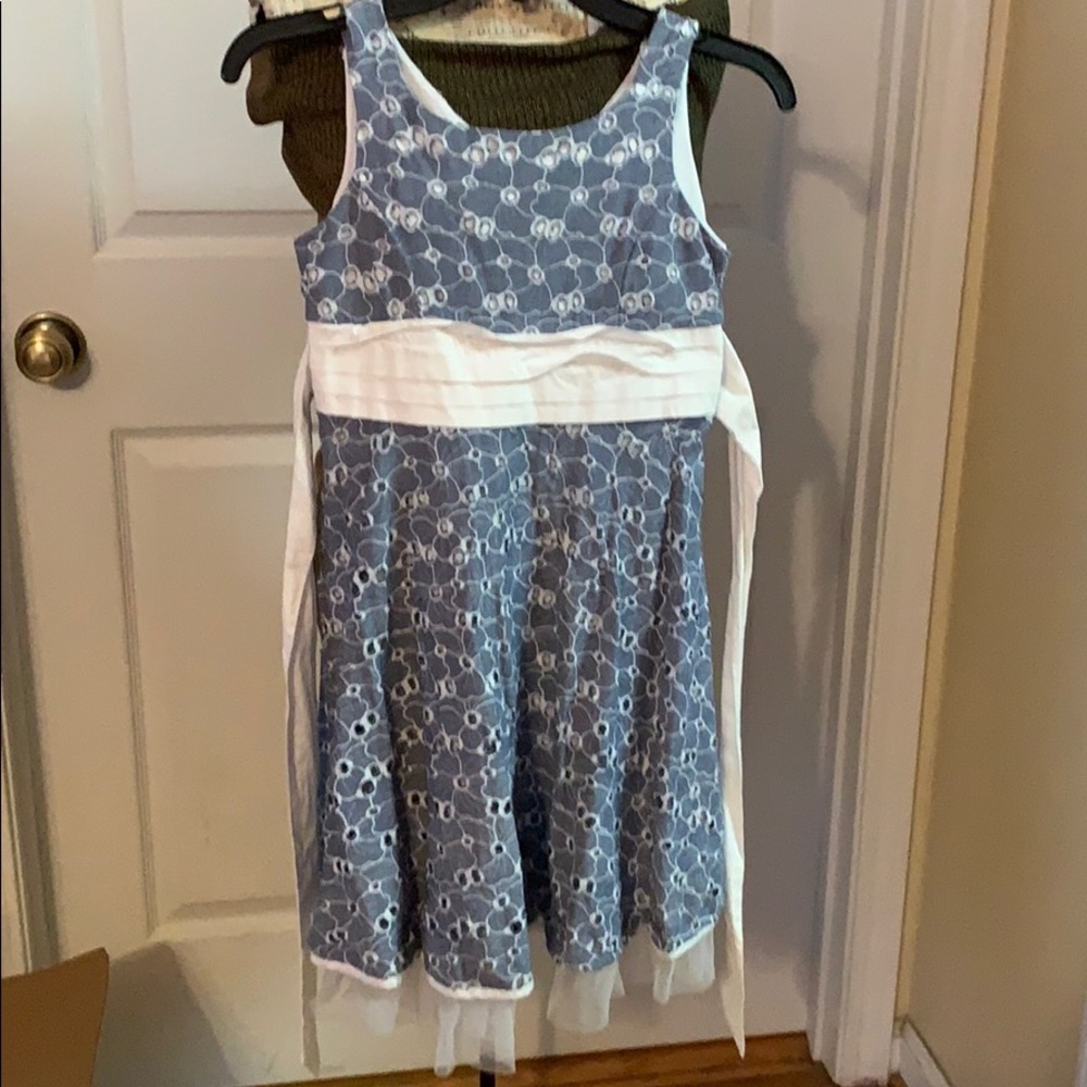 Girl’s dress